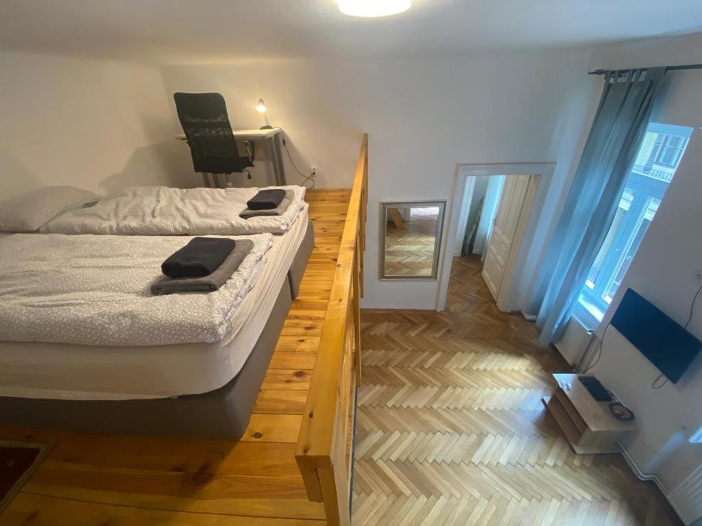 Ac With Free Parking At Acacia St, City Center Budapest Exterior photo