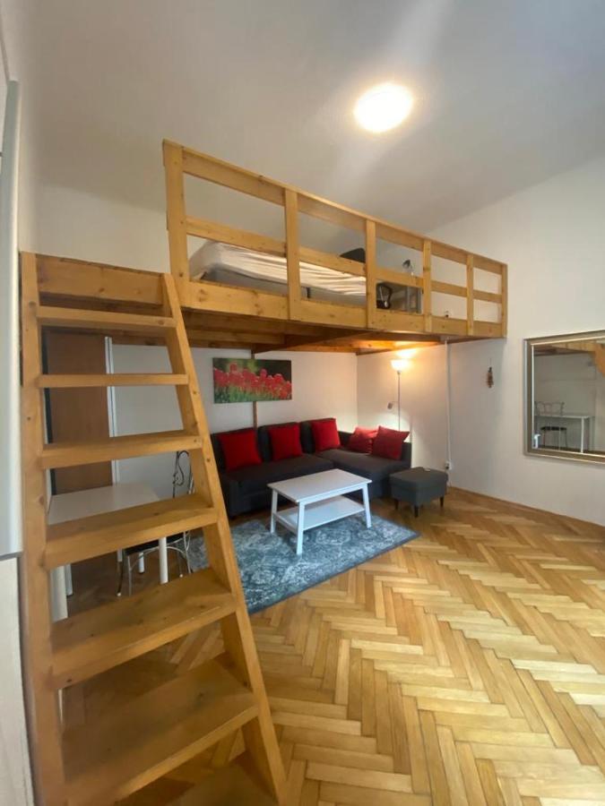 Ac With Free Parking At Acacia St, City Center Budapest Exterior photo